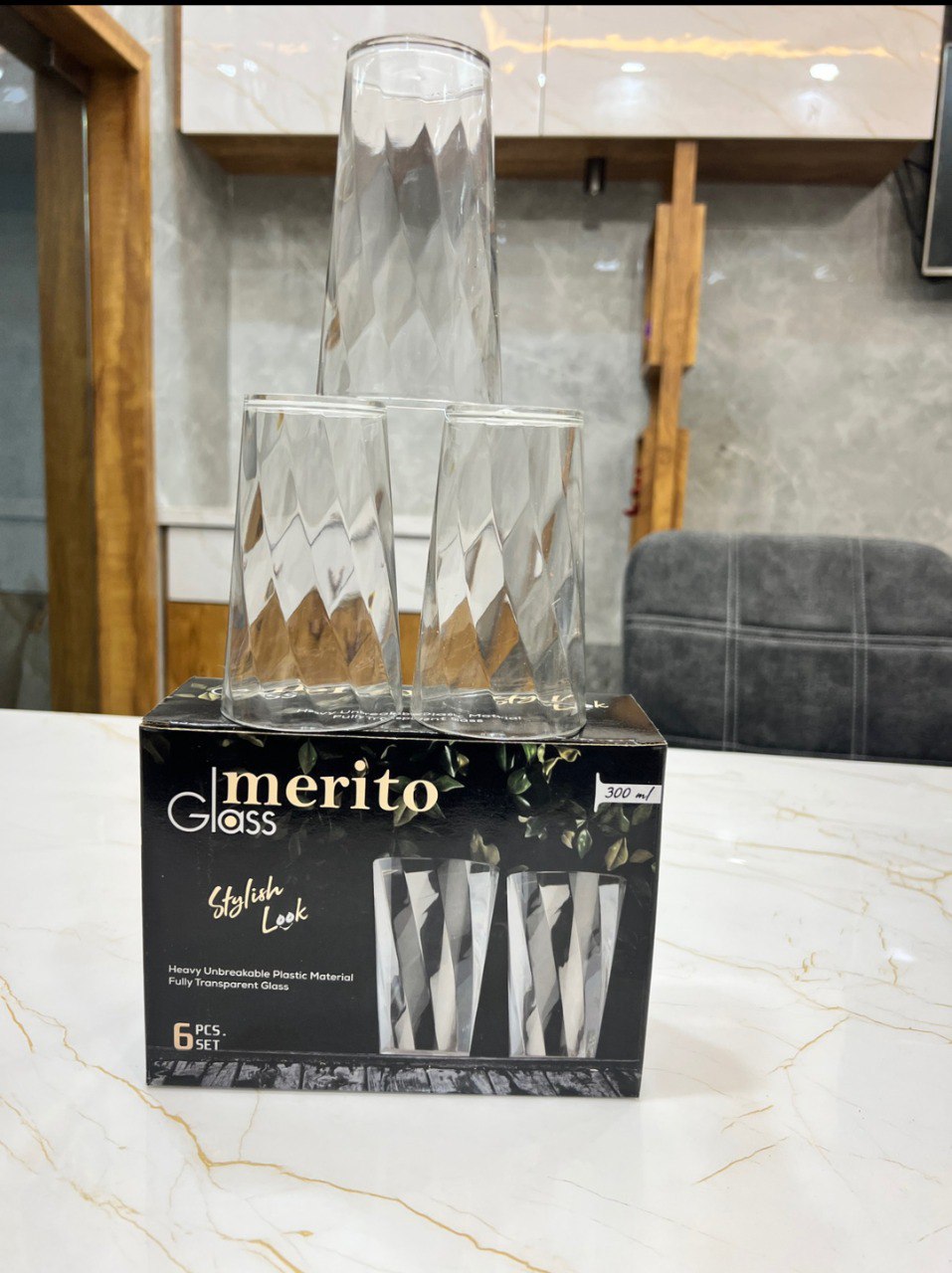 Merito Glass